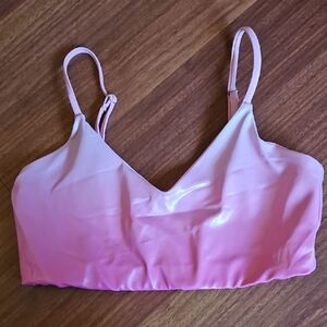 BEACH RIOT Sports Bra V Neck Crop Top Hi-shine Pink Ombré Adjustable Straps Med